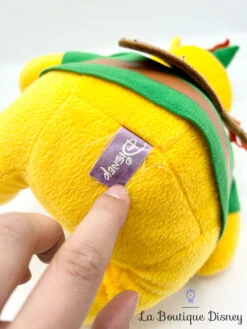 Peluche Winnie L'ourson Robin Des Bois Disney Déguisement Vert 33 Cm -Meilleur Jouets Magasin peluche winnie ourson robin des bois disney tenue verte arc fleche 6