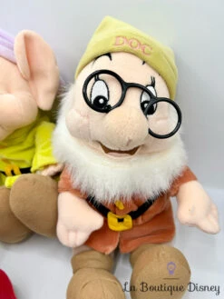 Peluche 7 Nains Blanche Neige Et Les Sept Nains Disney 34 Cm -Meilleur Jouets Magasin peluches les sept nains blanche neige disney 7 nains belgium 8