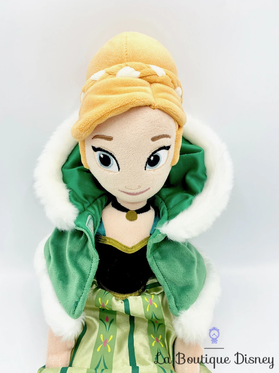 Poupée Chiffon Anna La Reine Des Neiges Disney Store Peluche Robe Verte Cape Hiver 57 Cm 4 Poupée Chiffon Anna La Reine Des Neiges Disney Store Peluche Robe Verte Cape Hiver 57 Cm – Image 2