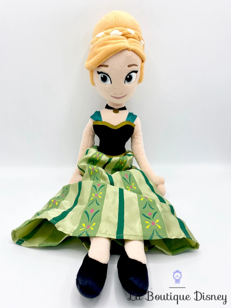 Poupée Chiffon Anna La Reine Des Neiges Disney Store Peluche Robe Verte Cape Hiver 57 Cm 5 Poupée Chiffon Anna La Reine Des Neiges Disney Store Peluche Robe Verte Cape Hiver 57 Cm – Image 3