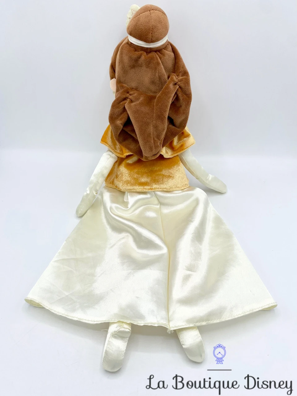 Poupée Chiffon Belle Hiver Disney Store La Belle Et La Bête Peluche Princesse Jaune Cape 48 Cm 6 Poupée Chiffon Belle Hiver Disney Store La Belle Et La Bête Peluche Princesse Jaune Cape 48 Cm – Image 4