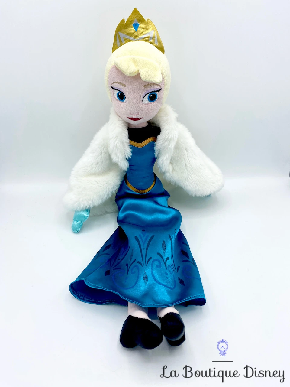 Poupée Chiffon Elsa La Reine Des Neiges Disney Store Peluche Cape Fourrure Hiver 53 Cm 3 Poupée Chiffon Elsa La Reine Des Neiges Disney Store Peluche Cape Fourrure Hiver 53 Cm