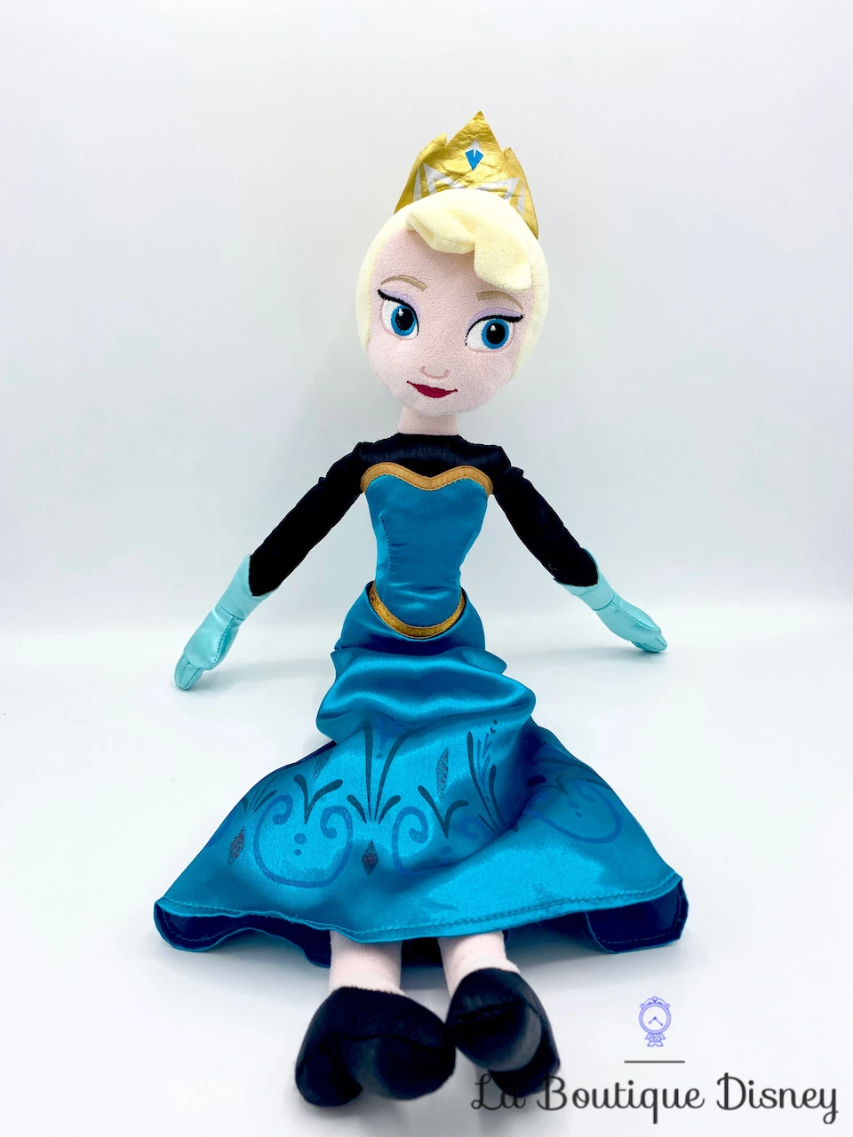 Poupée Chiffon Elsa La Reine Des Neiges Disney Store Peluche Cape Fourrure Hiver 53 Cm 5 Poupée Chiffon Elsa La Reine Des Neiges Disney Store Peluche Cape Fourrure Hiver 53 Cm – Image 3