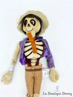 Poupée Chiffon Hector Rivera Coco Disney Store Peluche Squelette 45 Cm 9 Poupée Chiffon Hector Rivera Coco Disney Store Peluche Squelette 45 Cm -Meilleur Jouets Magasin poupee chiffon hector coco disney store peluche squelette epouventail violet 3