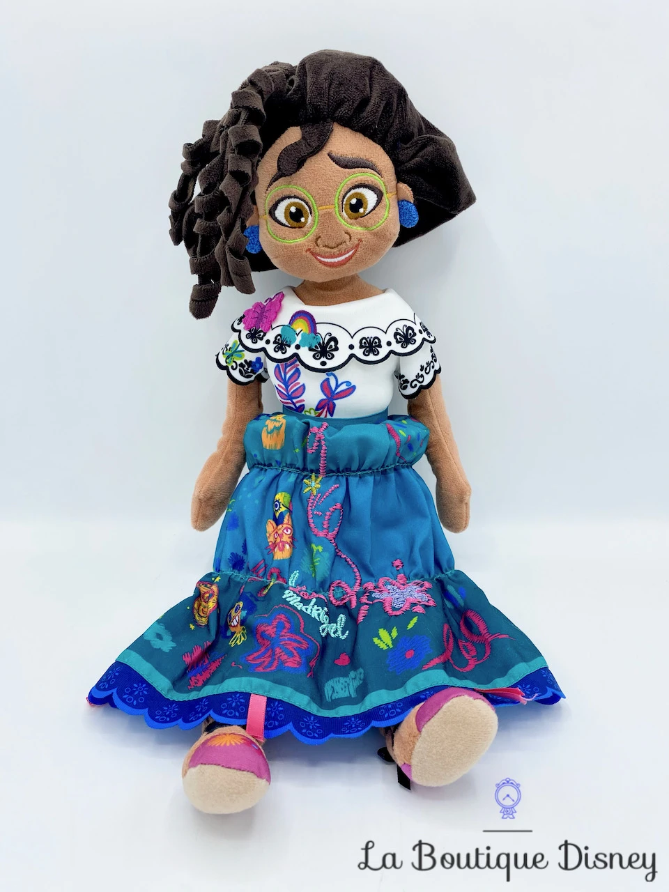 Poupée Chiffon Mirabel Madrigal Encanto Disney Store Peluche 48 Cm 3 Poupée Chiffon Mirabel Madrigal Encanto Disney Store Peluche 48 Cm