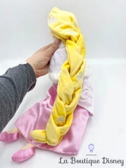 Poupée Chiffon Raiponce Hiver Disney Store Peluche Princesse Robe Rose Cape Blanche 50 Cm 10 Poupée Chiffon Raiponce Hiver Disney Store Peluche Princesse Robe Rose Cape Blanche 50 Cm -Meilleur Jouets Magasin poupee chiffon raiponce hiver disney store peluche princesse manteau cape 7