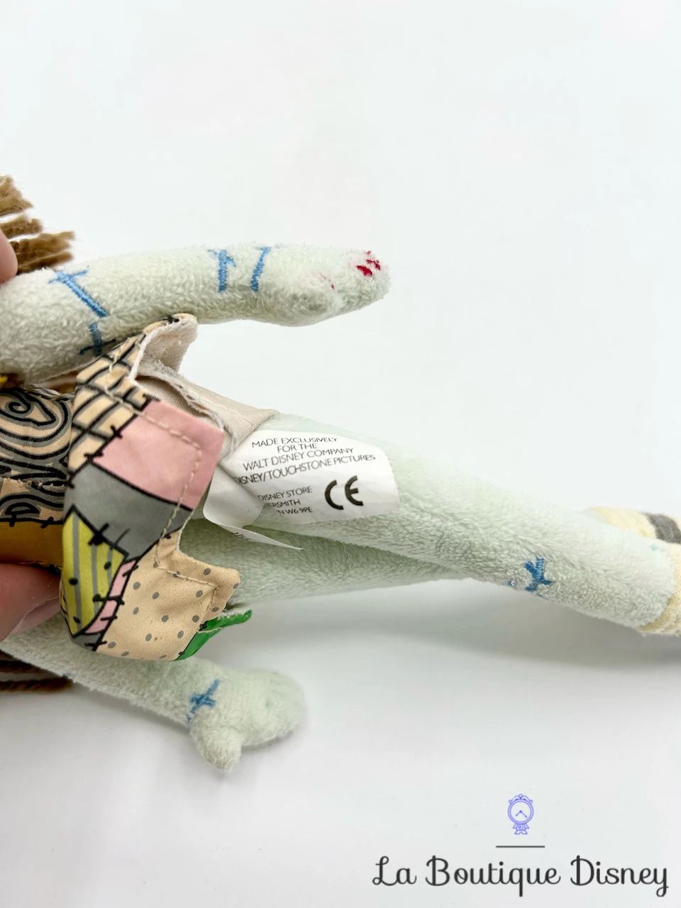 Poupée Chiffon Sally Disney Store Peluche L'étrange Noël De Mr Jack Vintage 28 Cm 6 Poupée Chiffon Sally Disney Store Peluche L'étrange Noël De Mr Jack Vintage 28 Cm – Image 4