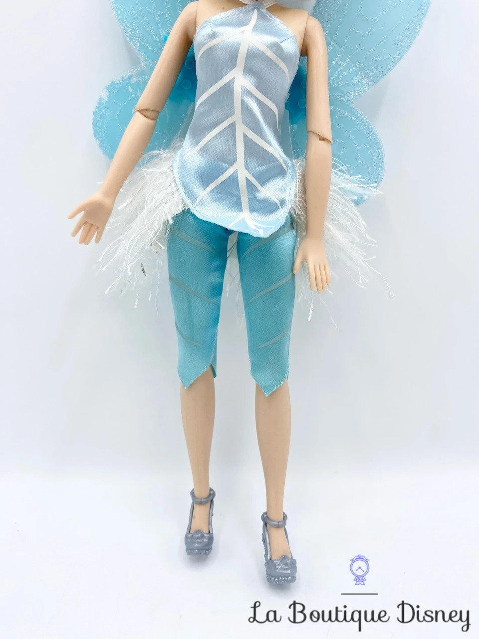 Poupée Cristal Disney Store 2012 Clochette Et Le Secret Des Fées Bleu Fairies 25 Cm 5 Poupée Cristal Disney Store 2012 Clochette Et Le Secret Des Fées Bleu Fairies 25 Cm – Image 3
