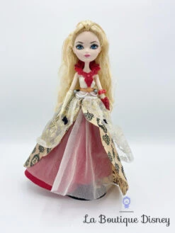 Poupée Ever After High Apple White Bal De La Destinée
