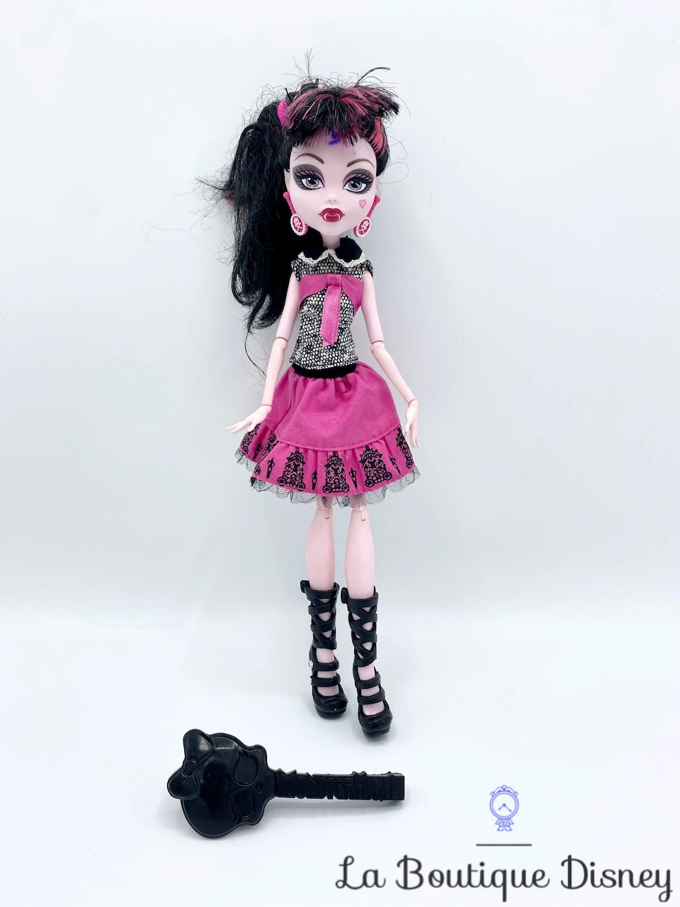 Poupée Monster High Draculaura Photo De Classe Rose Noir 3 Poupée Monster High Draculaura Photo De Classe Rose Noir