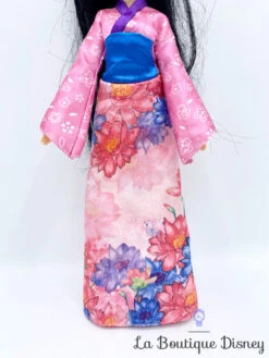 Poupée Mulan Poussières D'étoiles Disney Hasbro Princesse Chinoise Rose 28 Cm -Meilleur Jouets Magasin poupee mulan poussiere etoiles disney hasbro mannequin 1