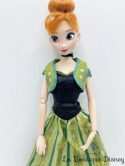 Poupée Chantante Anna La Reine Des Neiges Disney Store Poupée Musicale Robe Verte 7 Poupée Chantante Anna La Reine Des Neiges Disney Store Poupée Musicale Robe Verte -Meilleur Jouets Magasin poupee musicale anna la reine des neiges 2 disney store chant parle 5
