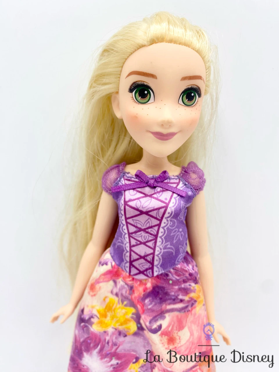 Poupée Raiponce Poussières D'étoiles Disney Hasbro Princesse Cheveux Longs 28 Cm 4 Poupée Raiponce Poussières D'étoiles Disney Hasbro Princesse Cheveux Longs 28 Cm – Image 2
