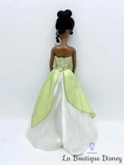 Poupée Tiana La Princesse Et La Grenouille Disney Store Mannequin Robe Verte 32 Cm 11 Poupée Tiana La Princesse Et La Grenouille Disney Store Mannequin Robe Verte 32 Cm -Meilleur Jouets Magasin poupee tiana la princesse et la grenouille disney store mannequin 3