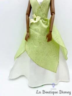 Poupée Tiana La Princesse Et La Grenouille Disney Store Mannequin Robe Verte 32 Cm 10 Poupée Tiana La Princesse Et La Grenouille Disney Store Mannequin Robe Verte 32 Cm -Meilleur Jouets Magasin poupee tiana la princesse et la grenouille disney store mannequin 4